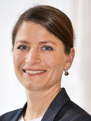 Salome Krummenacher, Sekretärin